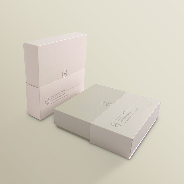 Lid And Base Hardboard Gift Box Cover and Internal Card Insertion